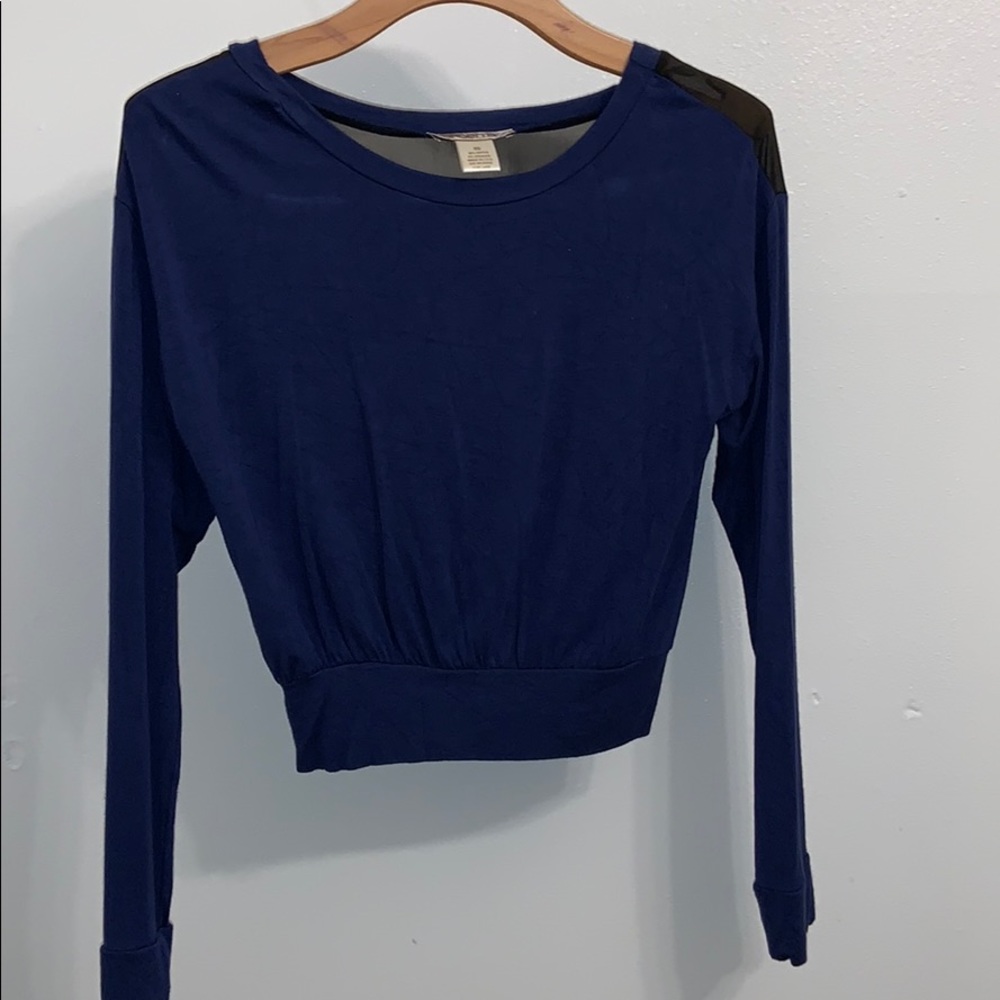 Arden B XS LS navy crop w black mesh back